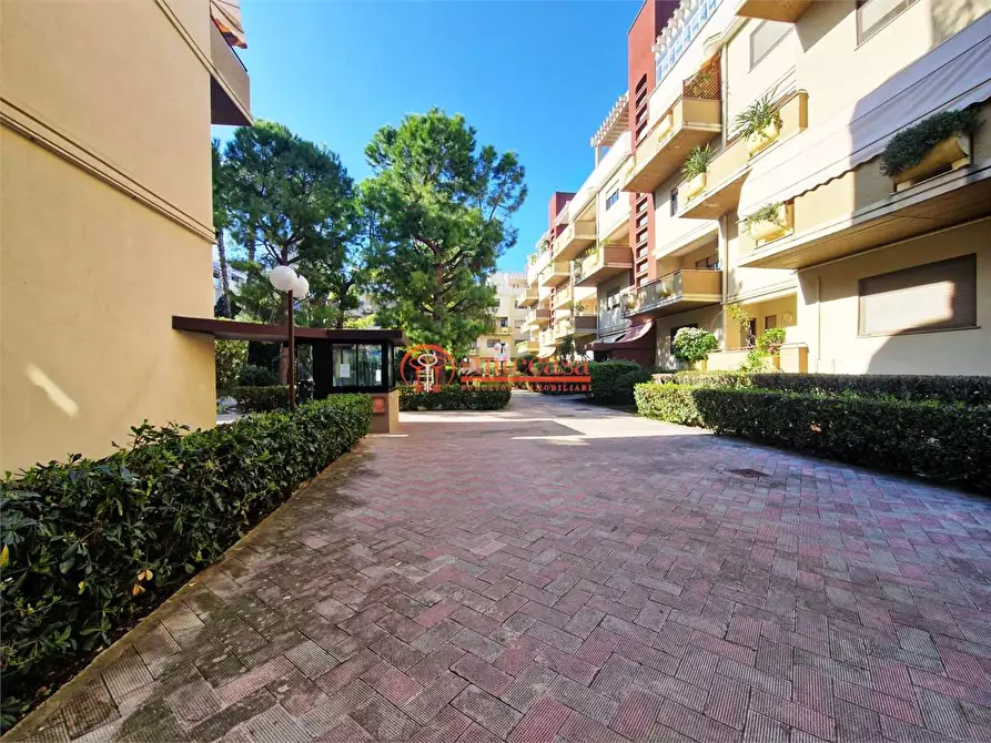 Immagine 6 di Appartamento in vendita  in corso Alcide de Gasperi a Trani