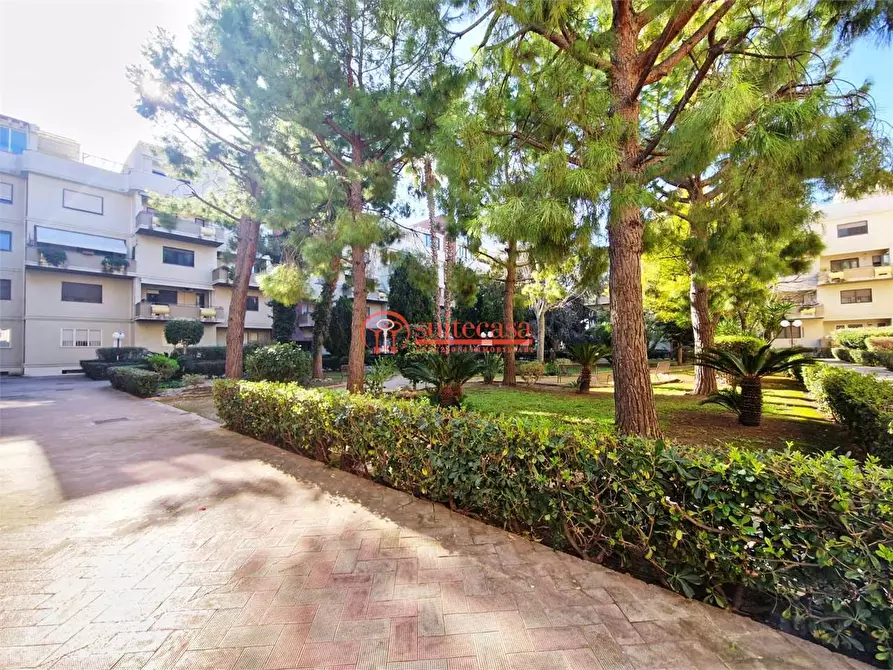 Immagine 7 di Appartamento in vendita  in corso Alcide de Gasperi a Trani