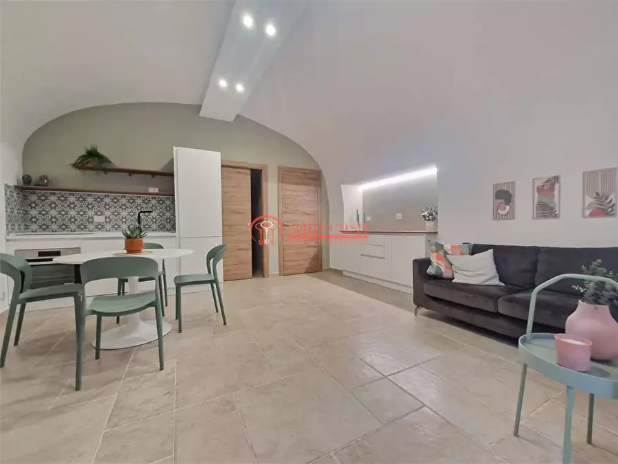 Immagine 14 di Appartamento in vendita  in Piazza Longobardi a Trani