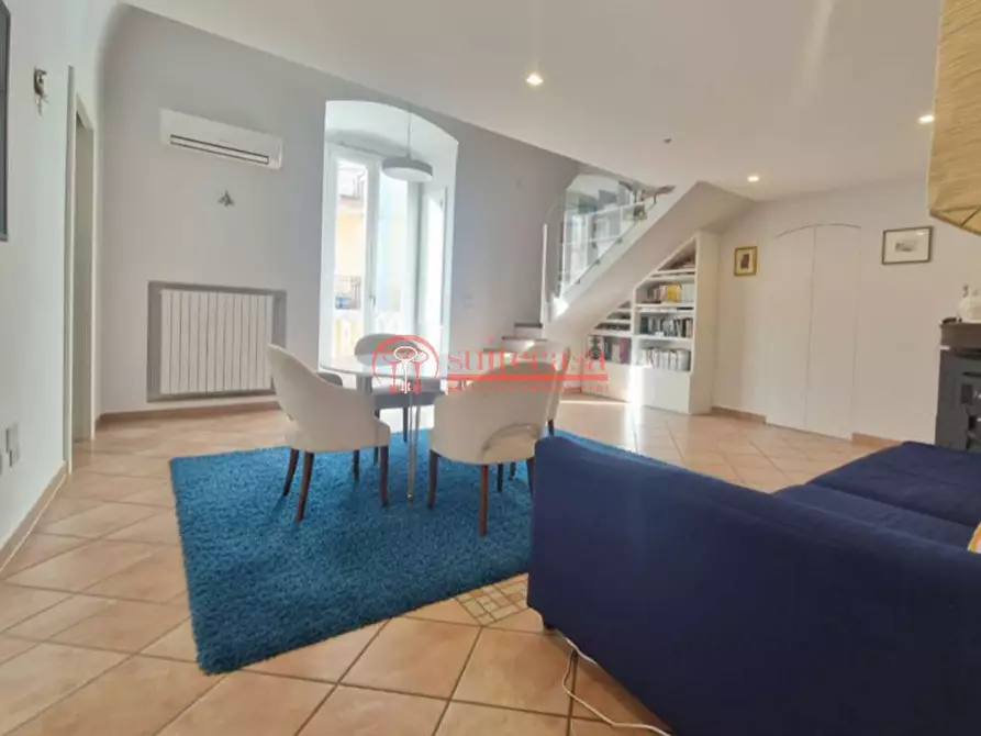 Immagine 1 di Appartamento in vendita  in via Amedeo a Trani