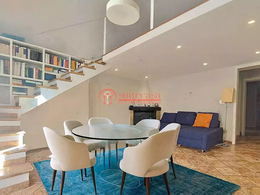 Immagine 2 di Appartamento in vendita  in via Amedeo a Trani