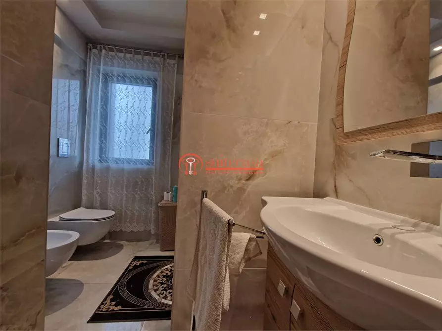 Immagine 7 di Appartamento in vendita  in via Lungomare Cristoforo Colombo a Trani