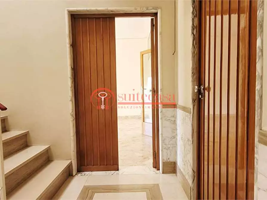 Immagine 8 di Stabile in vendita  in XX IV maggio a Andria