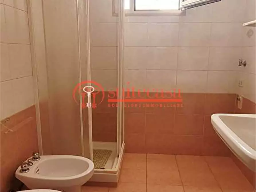 Immagine 13 di Stabile in vendita  in XX IV maggio a Andria