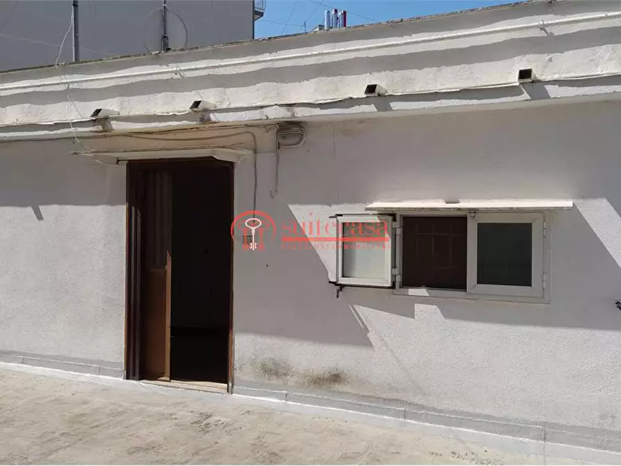 Immagine 20 di Stabile in vendita  in XX IV maggio a Andria