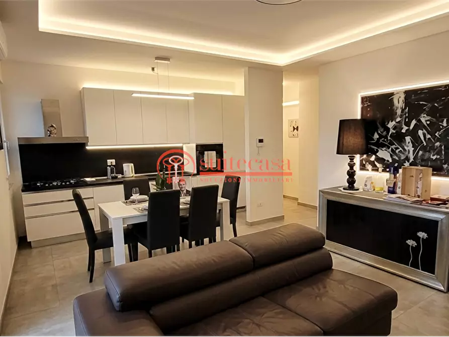 Immagine 1 di Appartamento in vendita  in via Annibale Maria di Francia a Trani