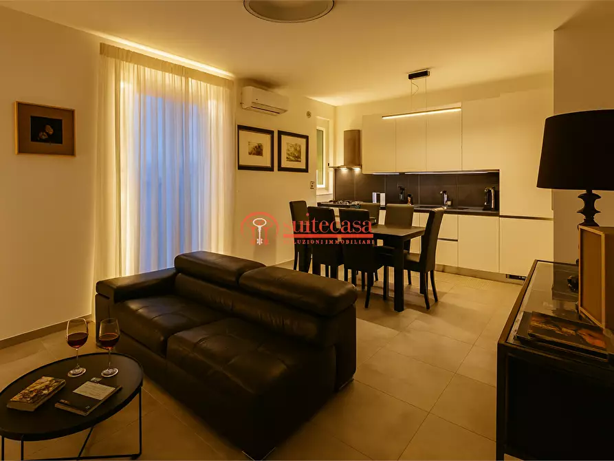 Immagine 1 di Appartamento in vendita  in via Annibale Maria di Francia a Trani