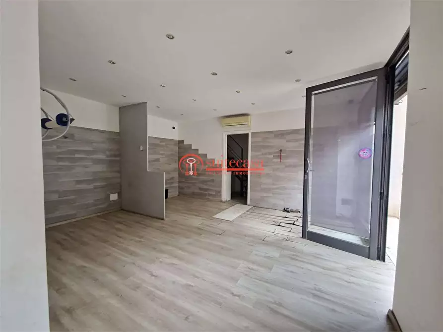 Immagine 2 di Negozio in vendita  in c.so Don Luigi Sturzo  a Trani