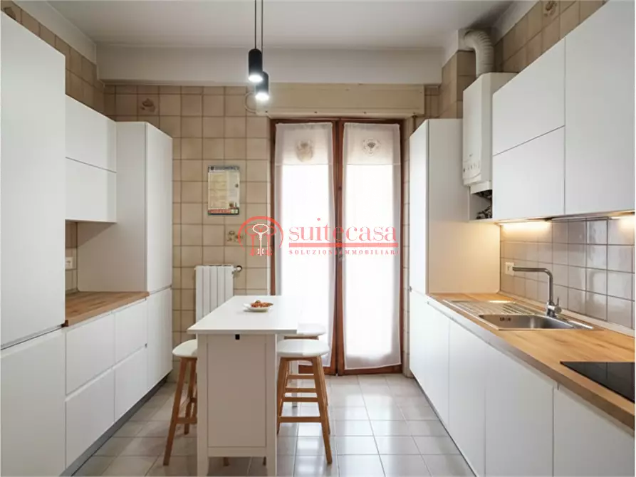 Immagine 3 di Appartamento in vendita  in Piazza Martiri di Via Fani  a Trani