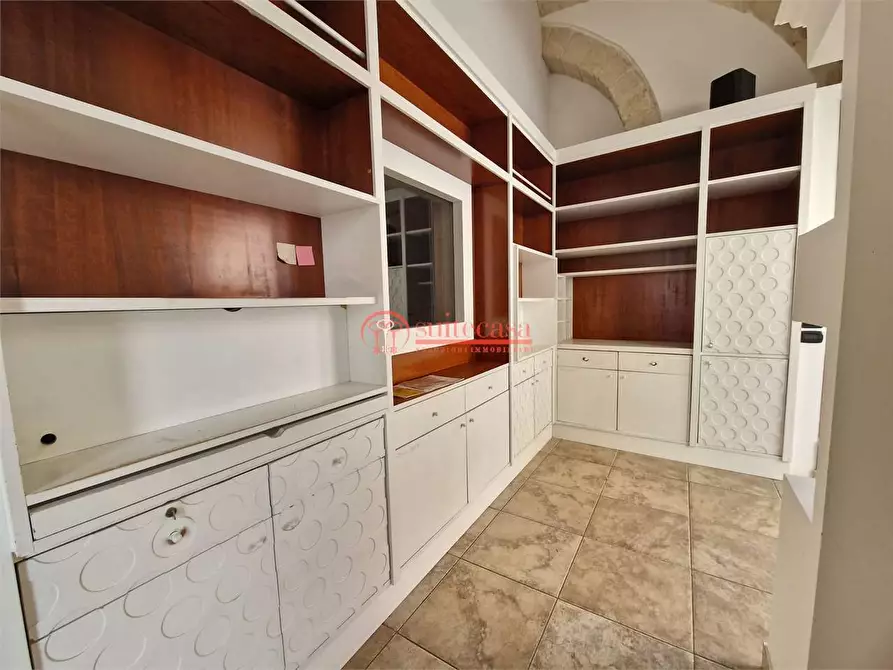 Immagine 5 di Negozio in affitto  in via Maraldo da Trani a Trani