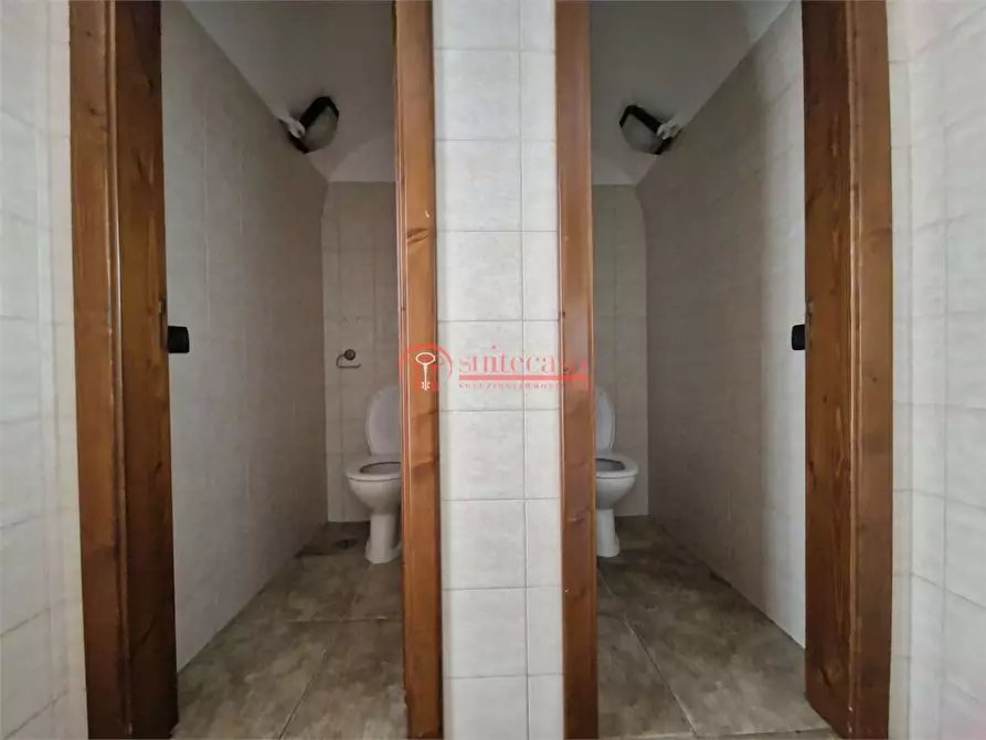 Immagine 8 di Negozio in affitto  in via Maraldo da Trani a Trani