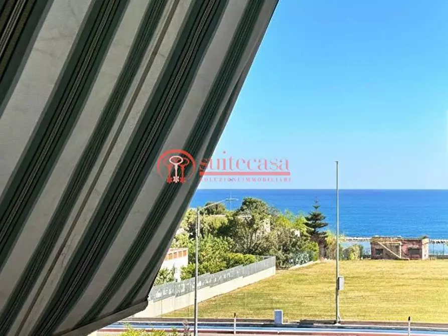 Immagine 5 di Appartamento in vendita  in via Genova a Trani