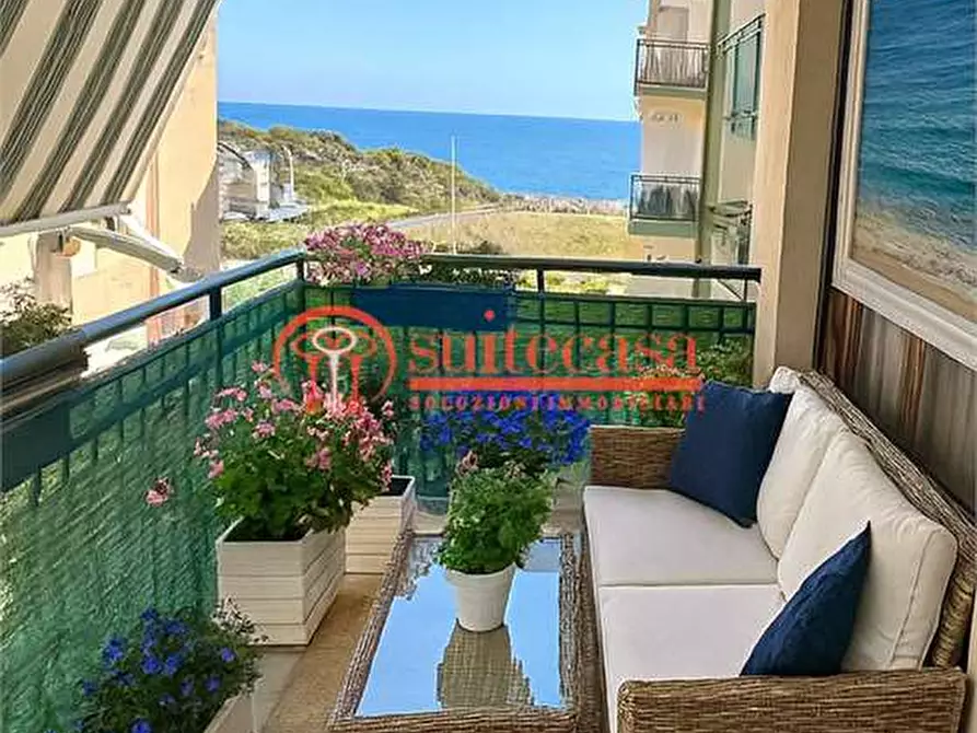 Immagine 7 di Appartamento in vendita  in via Genova a Trani