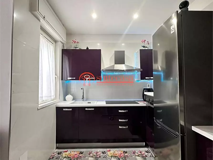 Immagine 11 di Appartamento in vendita  in via Genova a Trani