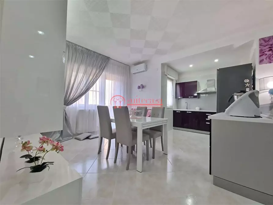 Immagine 21 di Appartamento in vendita  in via Genova a Trani