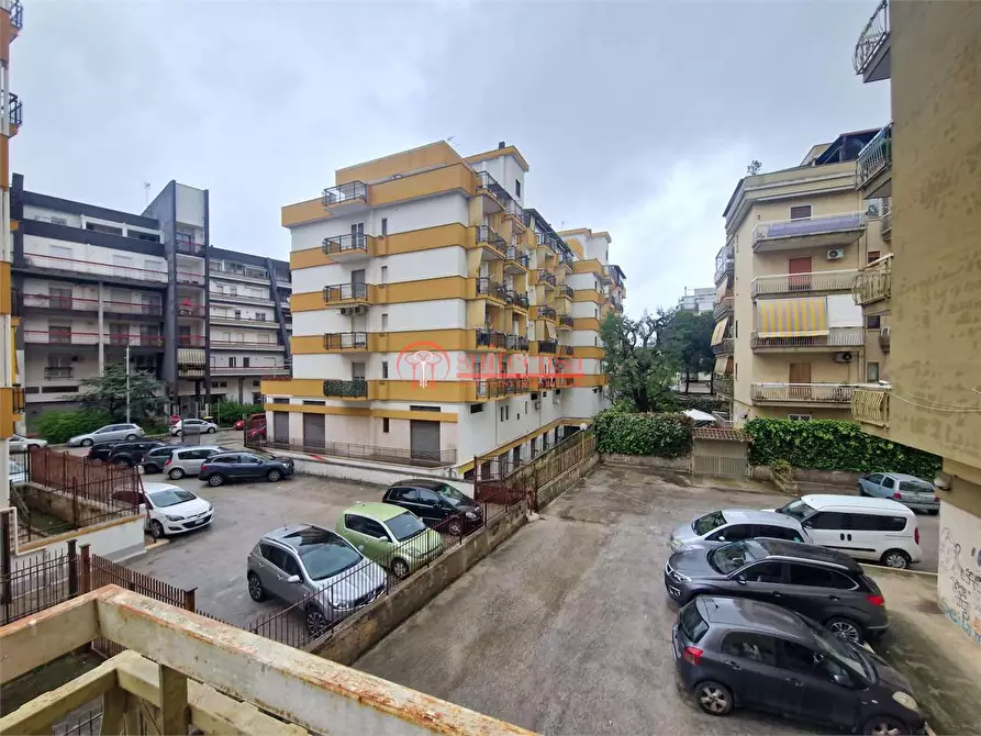 Immagine 10 di Appartamento in vendita  in via Gramsci a Trani