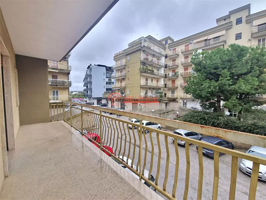 Immagine 16 di Appartamento in vendita  in via Gramsci a Trani