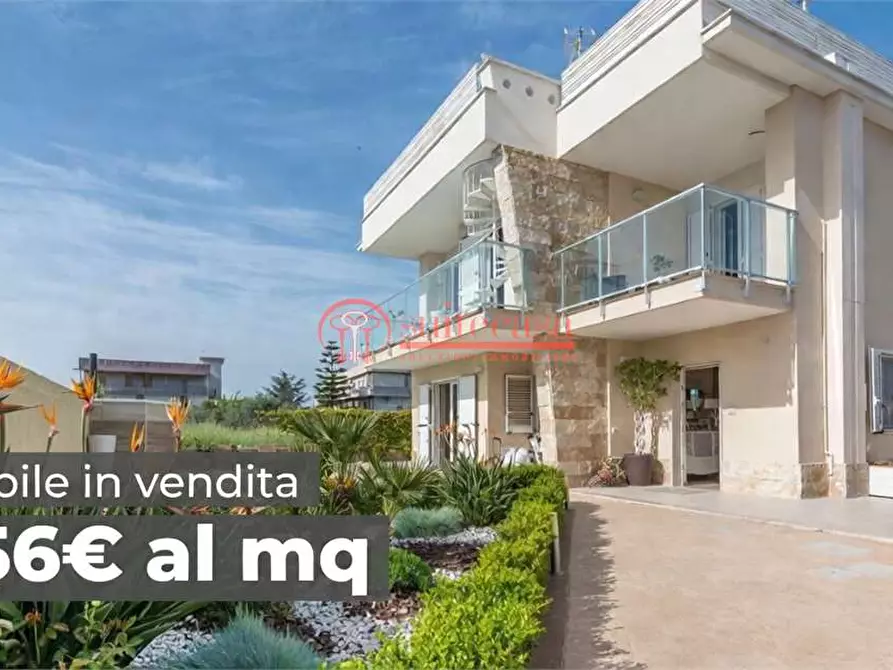 Immagine 4 di Villa in vendita  in via Alberolongo a Trani