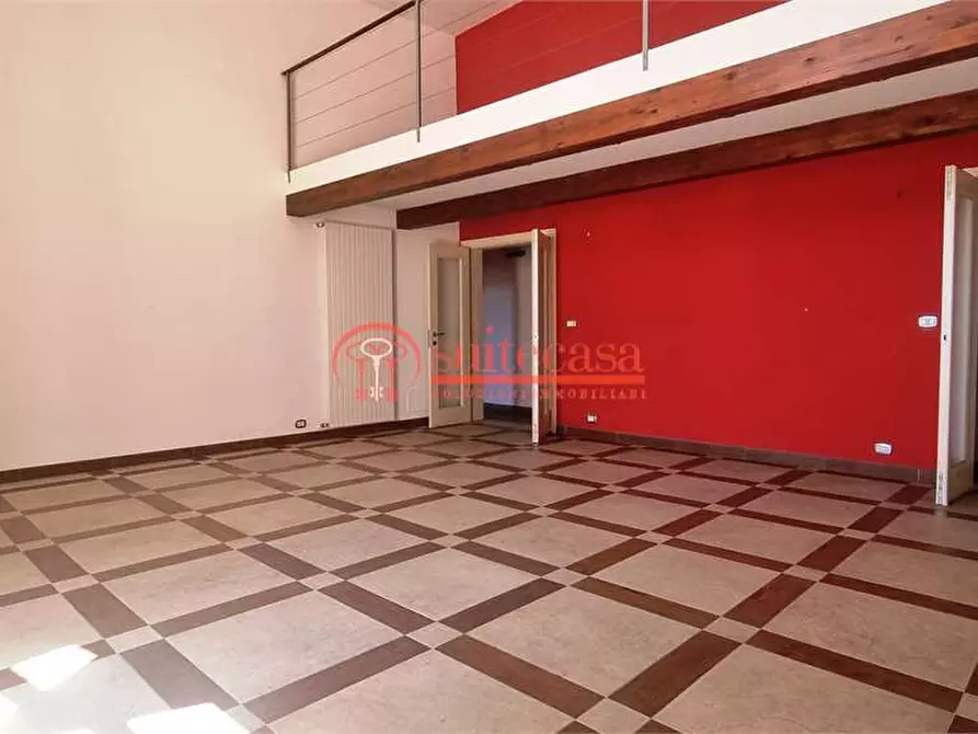 Immagine 12 di Appartamento in vendita  in Piazza Longobardi a Trani