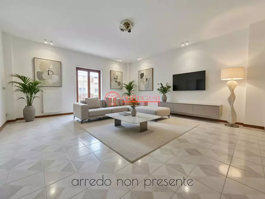 Immagine 3 di Appartamento in vendita  in via Gramsci a Trani