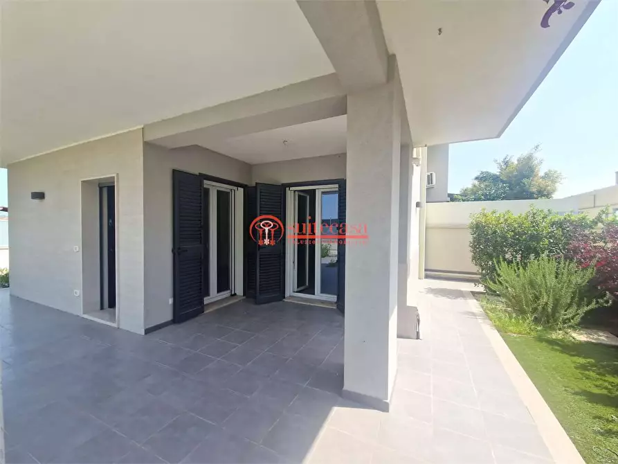 Immagine 11 di Villa in vendita  in via Gusmai a Trani