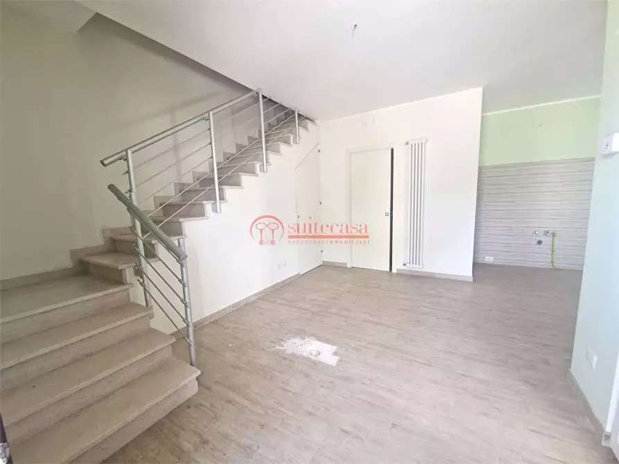 Immagine 12 di Villa in vendita  in via Gusmai a Trani