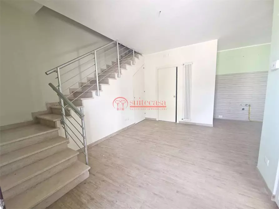 Immagine 13 di Villa in vendita  in via Gusmai a Trani