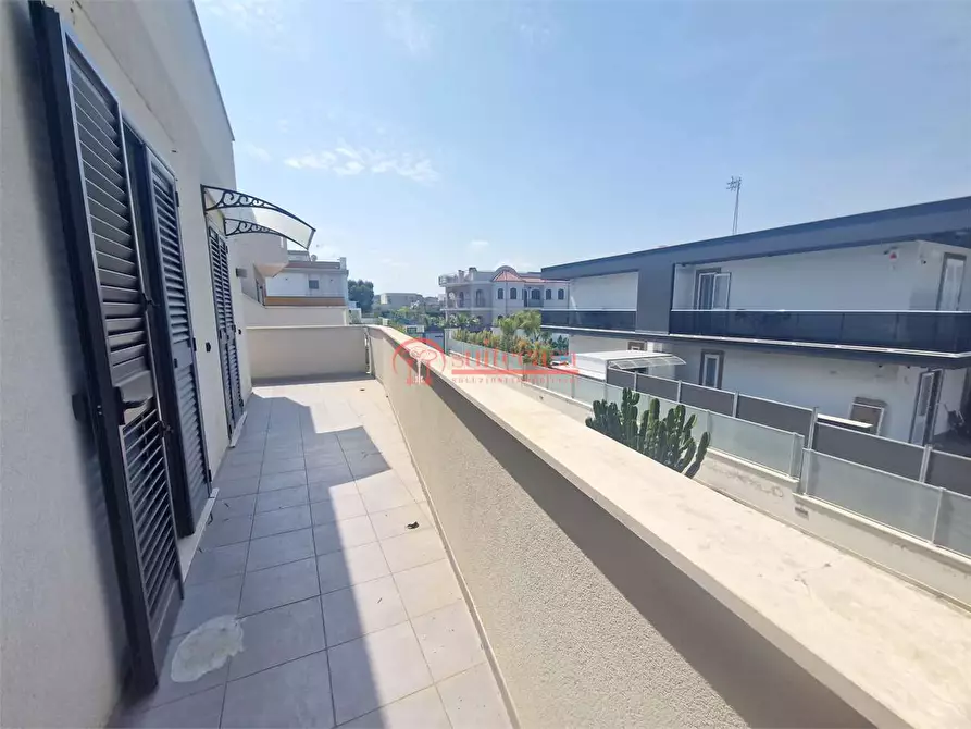 Immagine 22 di Villa in vendita  in via Gusmai a Trani