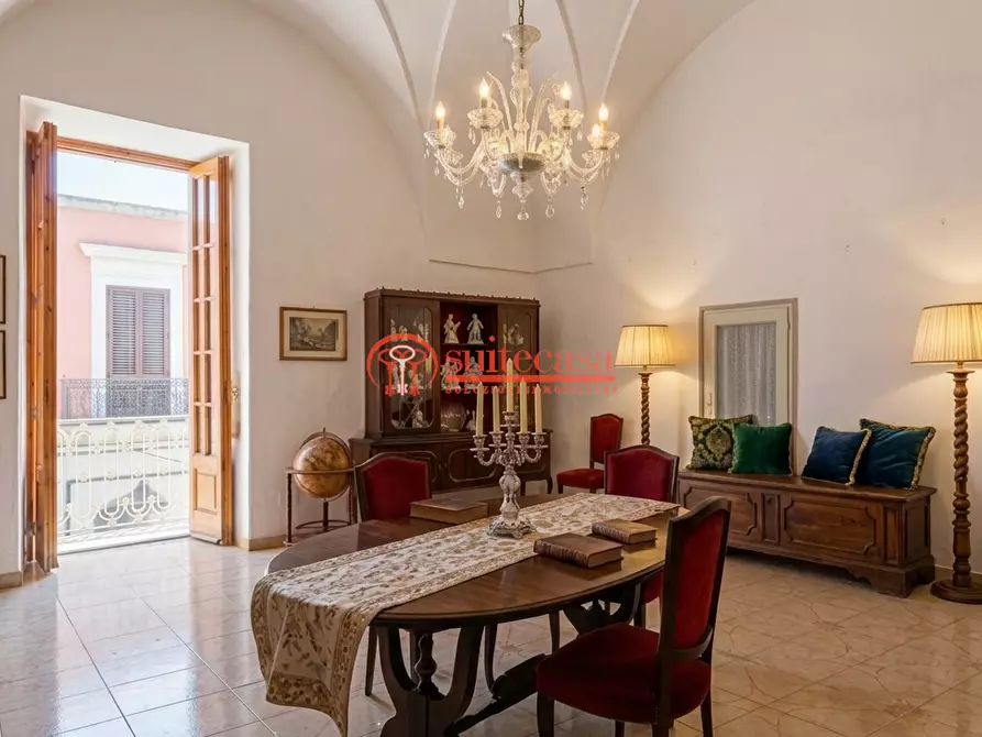 Immagine 1 di Appartamento in vendita  in corso Vittorio Emanuele a Trani