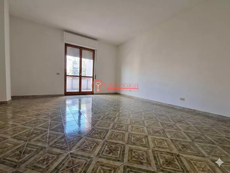 Immagine 4 di Appartamento in vendita  in via Enrico de Nicola a Trani