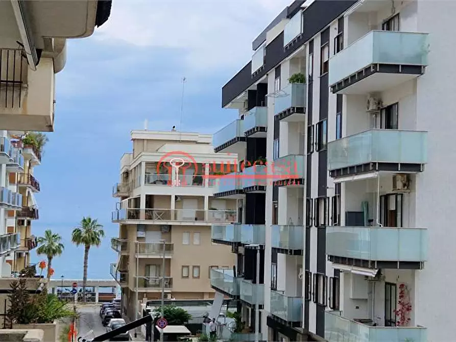 Immagine 3 di Appartamento in vendita  in via Malcangi a Trani