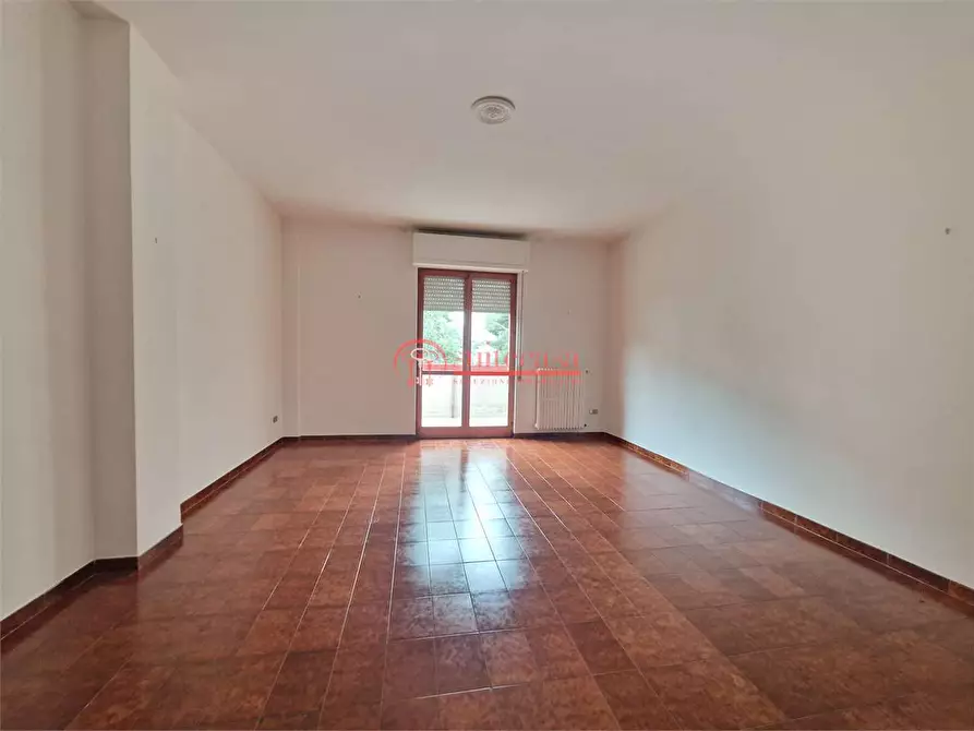 Immagine 3 di Appartamento in vendita  in Via Enrico De Nicola a Trani