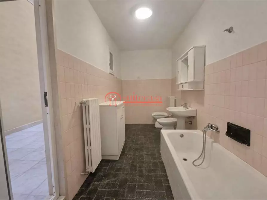 Immagine 8 di Appartamento in vendita  in corso M. R. Imbriani  a Trani