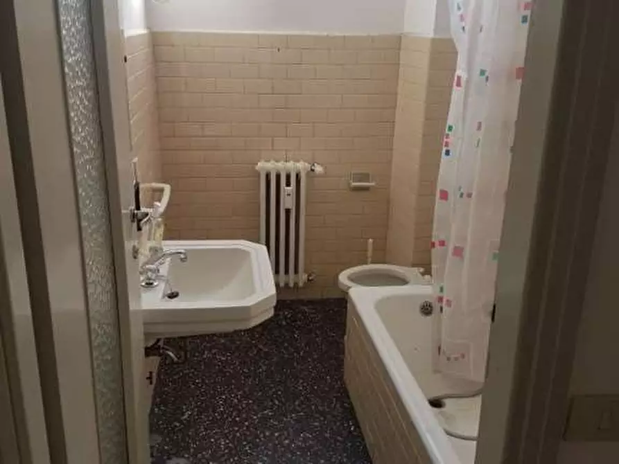 Immagine 8 di Appartamento in vendita  in VIA MERINI snc a Varese