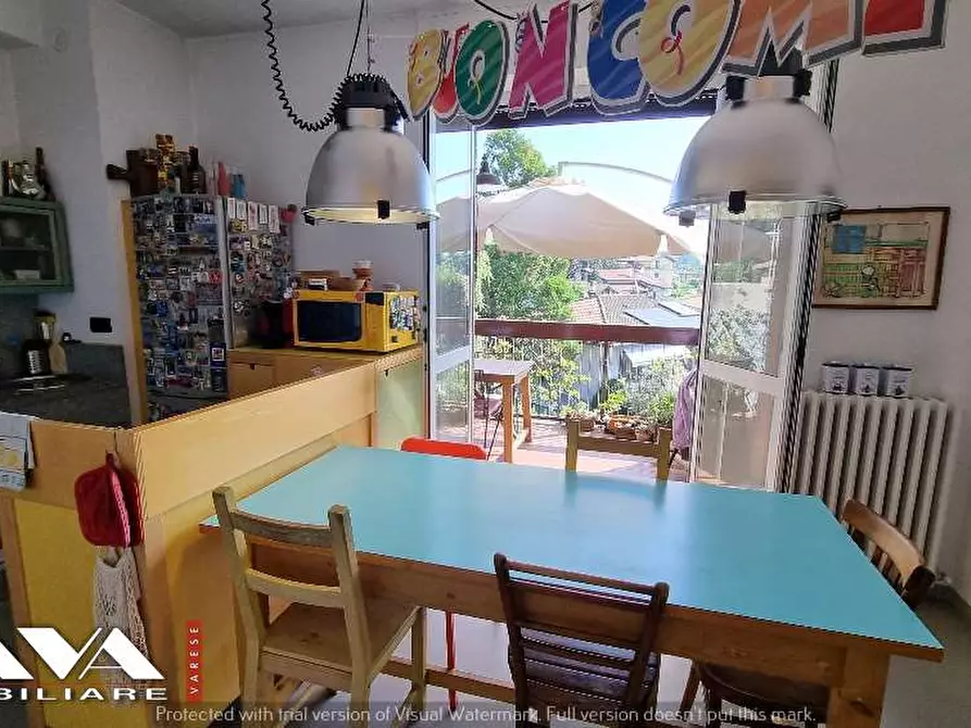 Immagine 11 di Appartamento in vendita  in Via Castellini 35 a Varese