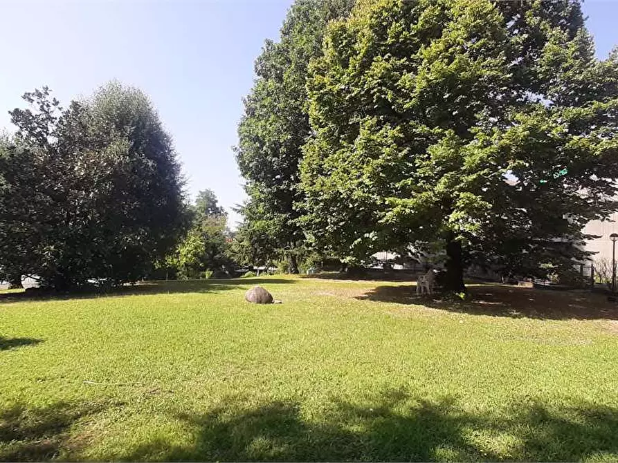 Immagine 18 di Appartamento in vendita  in Via Castellini 35 a Varese