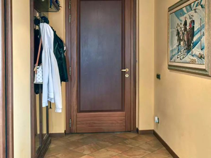 Immagine 8 di Villa in vendita  in viale borri snc a Varese