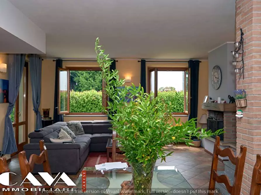 Immagine 19 di Villa in vendita  in viale borri snc a Varese