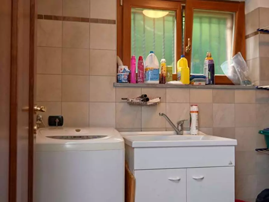 Immagine 24 di Villa in vendita  in viale borri snc a Varese