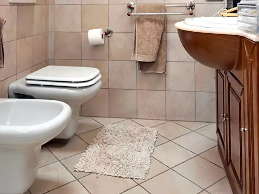 Immagine 39 di Villa in vendita  in viale borri snc a Varese