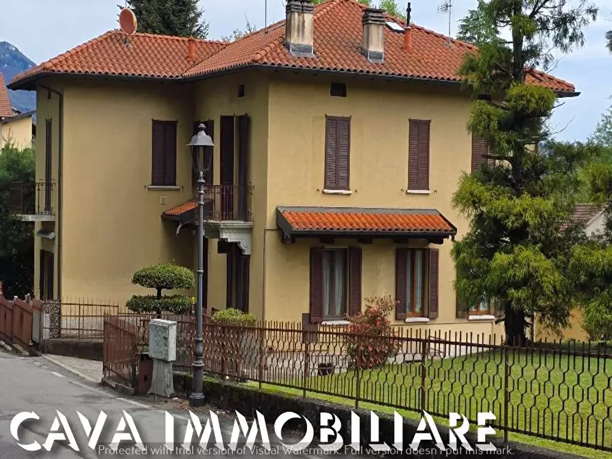 Immagine 3 di Appartamento in vendita  in via rimembranze a Bodio Lomnago