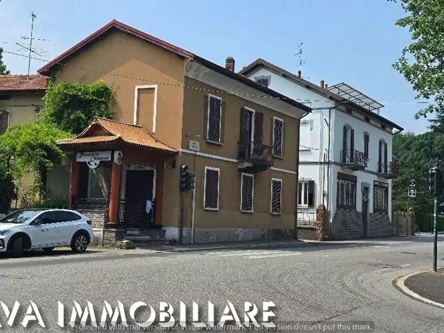Immagine 2 di Villa in vendita  in V.le aguggiari 65 a Varese
