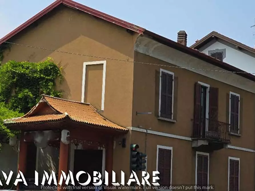 Immagine 2 di Casa indipendente in vendita  a Varese