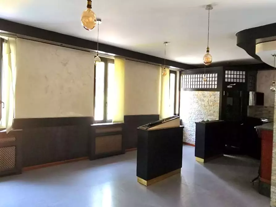 Immagine 14 di Casa indipendente in vendita  a Varese