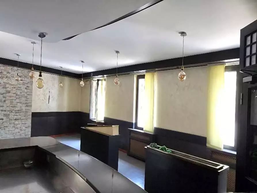 Immagine 17 di Casa indipendente in vendita  a Varese