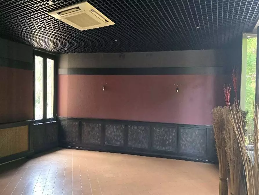 Immagine 19 di Casa indipendente in vendita  a Varese