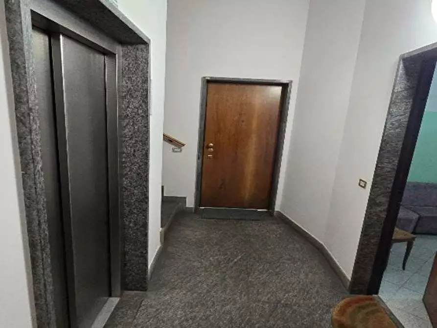 Immagine 18 di Ufficio in vendita  in via indipendenza 3/A a Varese