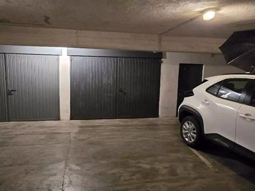 Immagine 23 di Appartamento in vendita  in via LANFRANCONI 132 a Varese