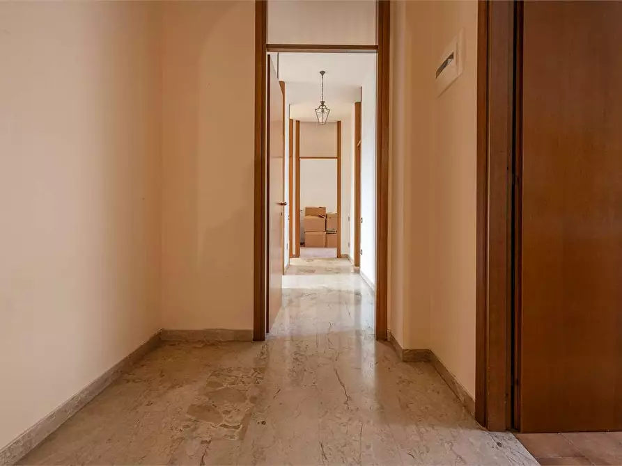 Immagine 14 di Appartamento in vendita  in Via sanvito silvestro  82 a Varese