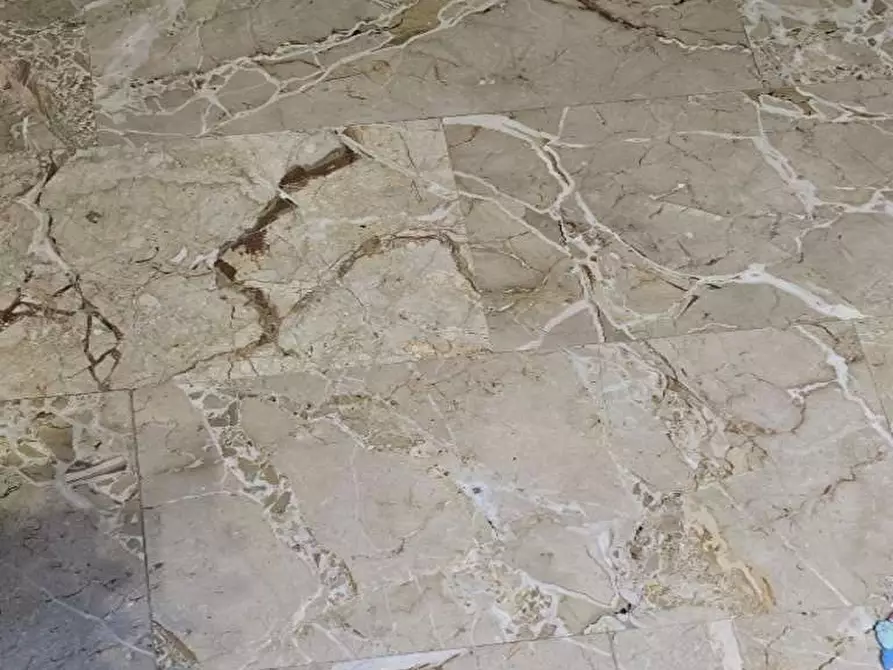 Immagine 14 di Appartamento in vendita  in Via Carcano 2 a Varese